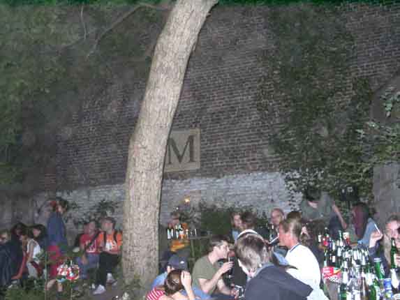 leutetischeundflache