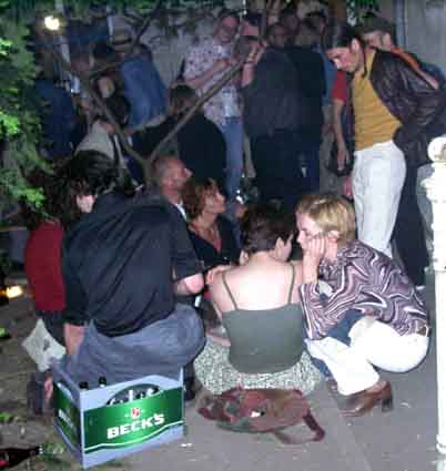 leuteundneleerekistebecks