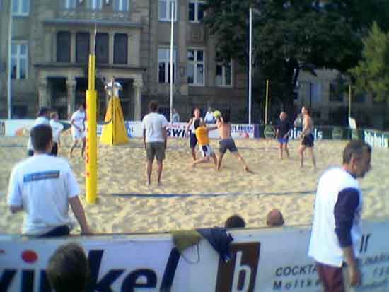 Volley(16)