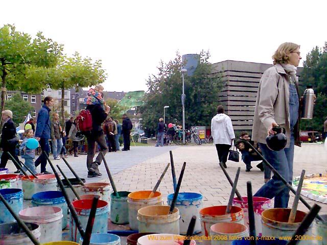 wiu_welkindertag008_papiersaurier